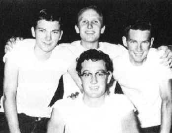 buddycrickets.jpg (74144 bytes)