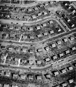 house2.jpg (46040 bytes)