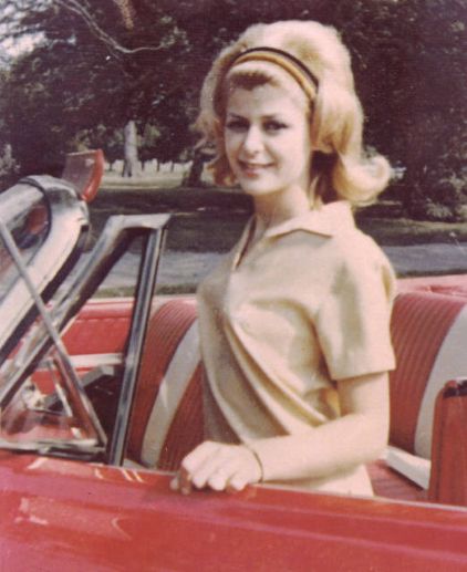FraniG_with_Convertible .jpg (36663 bytes)