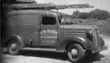 berry_truck.jpg (173794 bytes)