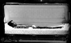 brown_casket.jpg (149760 bytes)