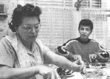 dion_mother.jpg (63254 bytes)