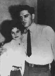 elvis_priscilia2.jpg (25503 bytes)