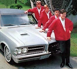 photo-ronnyandthedaytonas.jpg (65792 bytes)