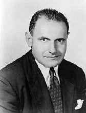 steven-derounian.jpg (8835 bytes)