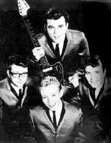 trashmen.jpg (195357 bytes)